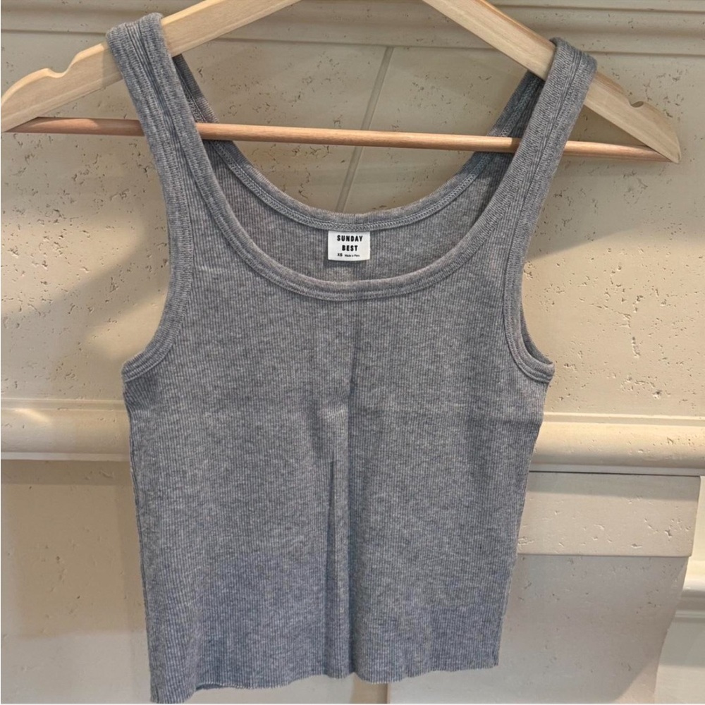 SOLD DEPOP🍒Aritzia Sunday Best Carey Cropped Tank NWOT